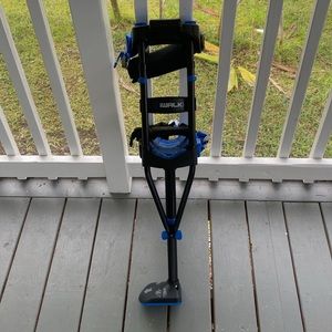 Iwalk- 3.0 Hands free crutches with box
